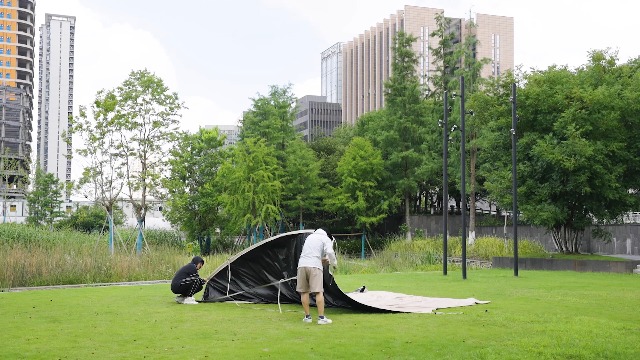 MOBI GARDEN タープアーチ型 6-8人用 大空間 5000ｍｍ耐水圧 Amazon | MOBI GARDEN タープアーチ型 ブラック | MOBI GARDEN