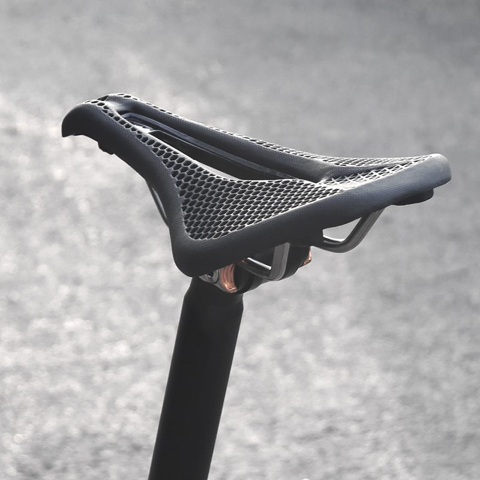 Amazon | 滑り止めゴム自転車サドルシートパッド通気性快適な