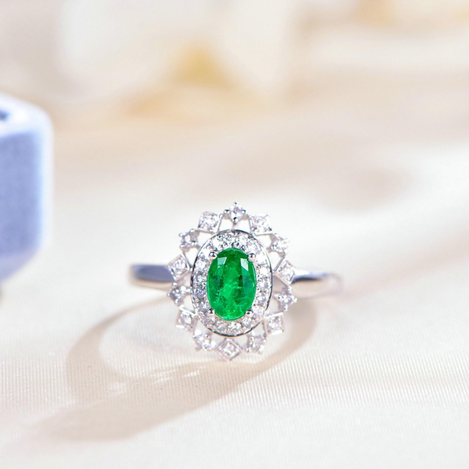 Anillo de compromiso de matrimonio para mujer, platino, anillo de boda, tamaño H 1/2-V 1/2 flor con esmeralda ovalada de 0,5 quilates y moissanita 0,21 quilates