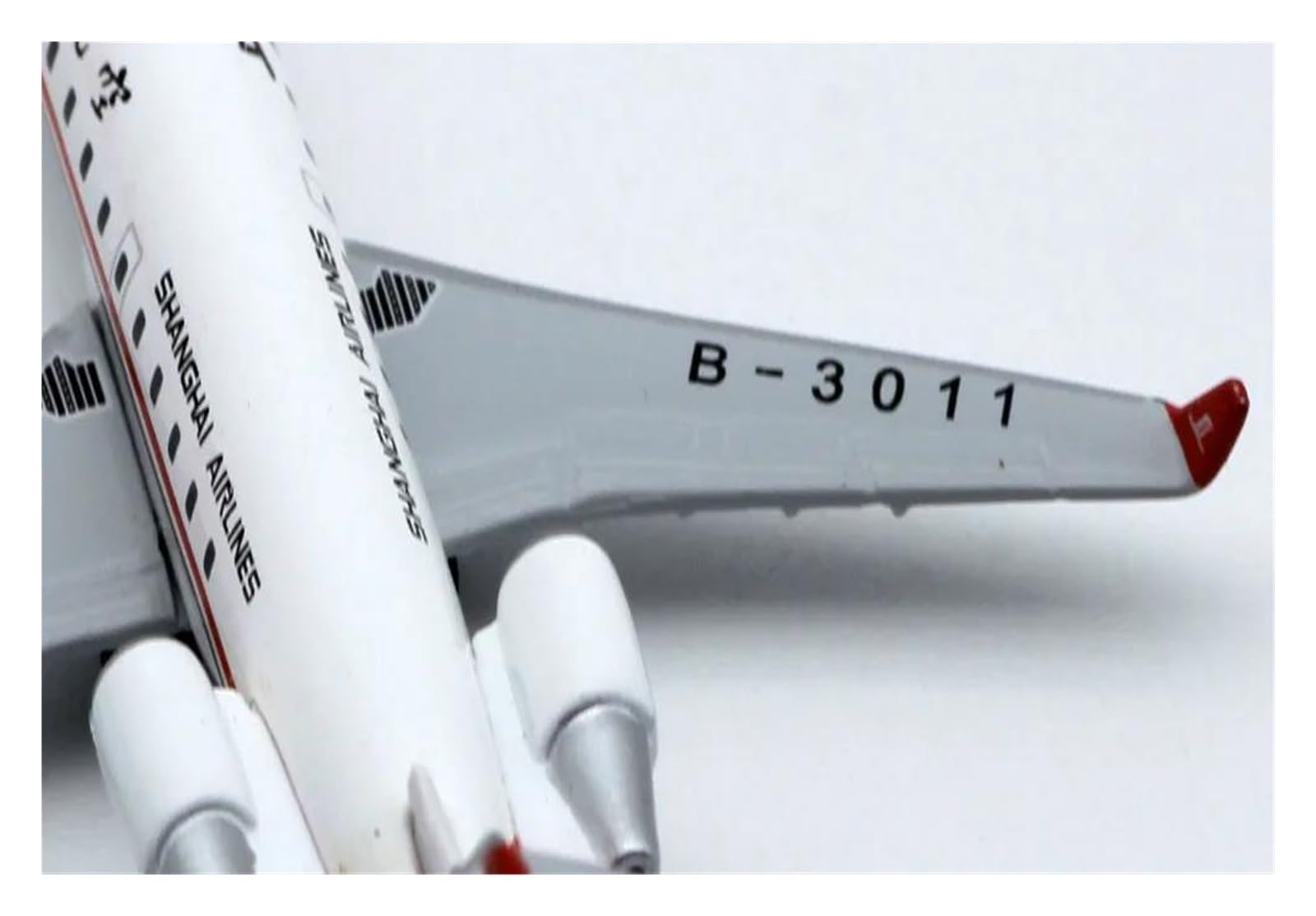 Amazon.co.jp: 飛行機模型飛行機おもちゃの飛行機模型 XX4145 JC