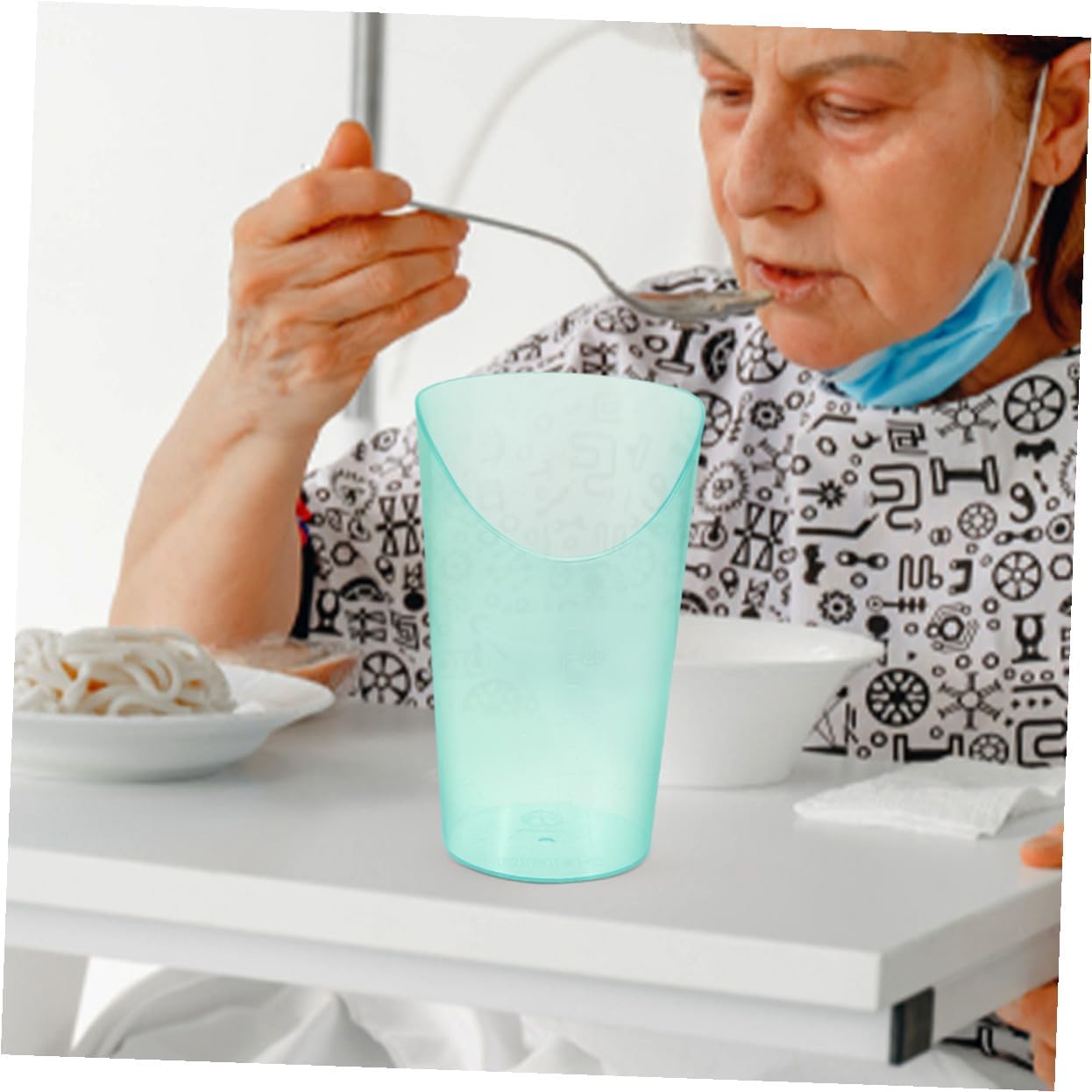 2pcs Elderly Care Drinking Cups Tilted Dysphagia Mug for Adults Disabled Patients Leakproof Transparent Spill-resistant Hospital Feeding Glasses