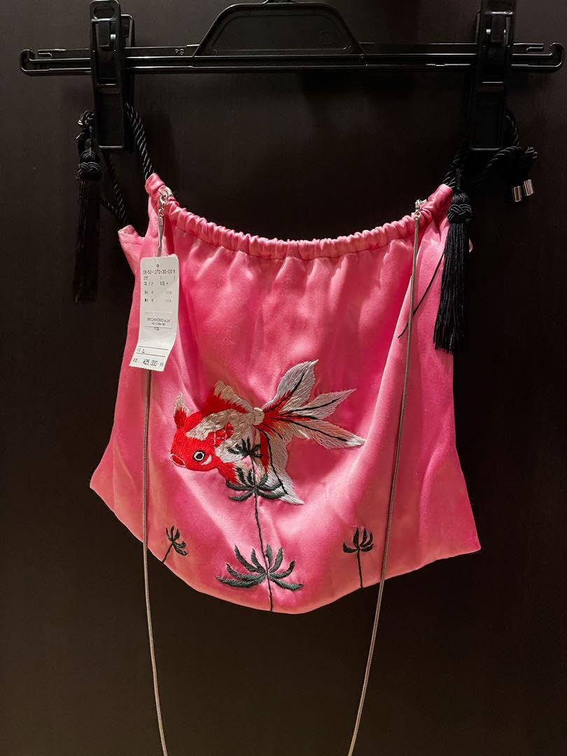 Amazon.co.jp: KEITA MARUYAMAケイタマルヤマ 金魚刺繍 巾着型