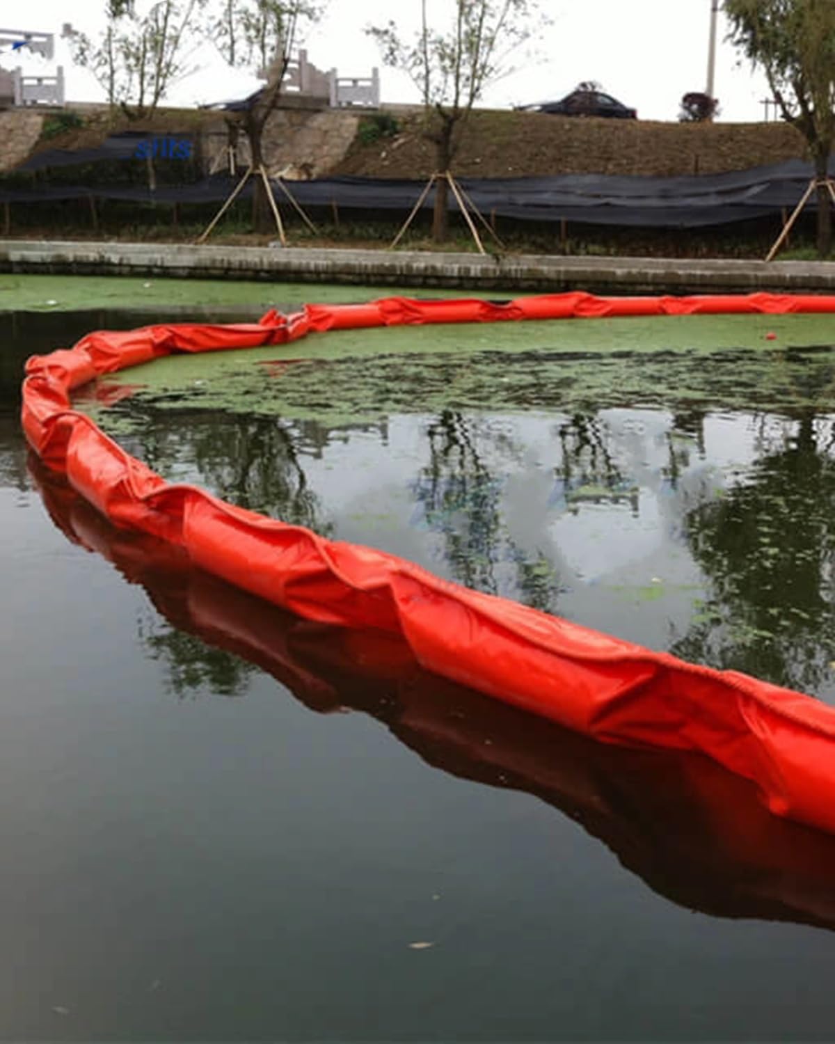 Barrière de confinement hydrocarbures 35 cm haute flottaison rétention débris de port