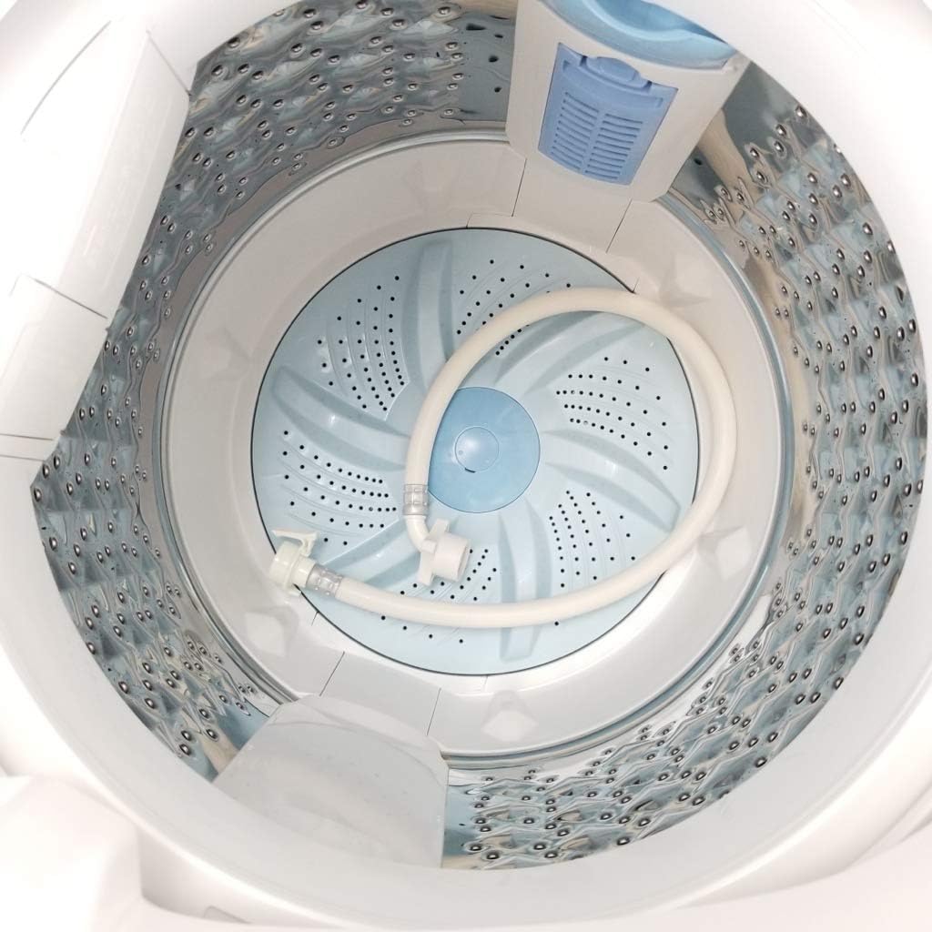 Dentro view of the washing machine tub