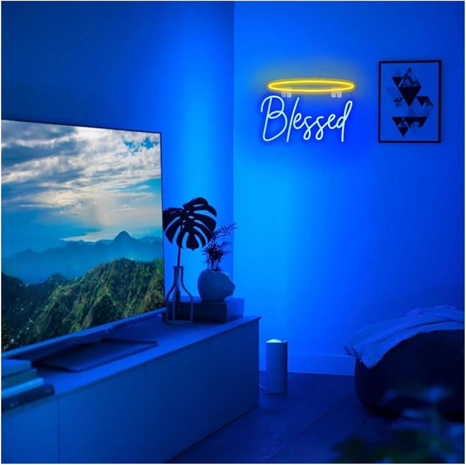 Insegna al neon con lettere colorate per interni, blu, benedetta per parete, alimentata da