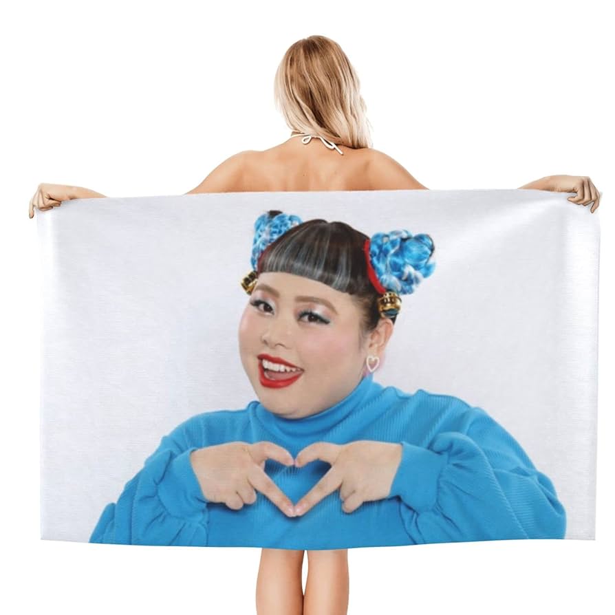 peaceminusone ビーチタオル PEACEMINUSONE（タオル/バス用品）のフリマアイテム一覧