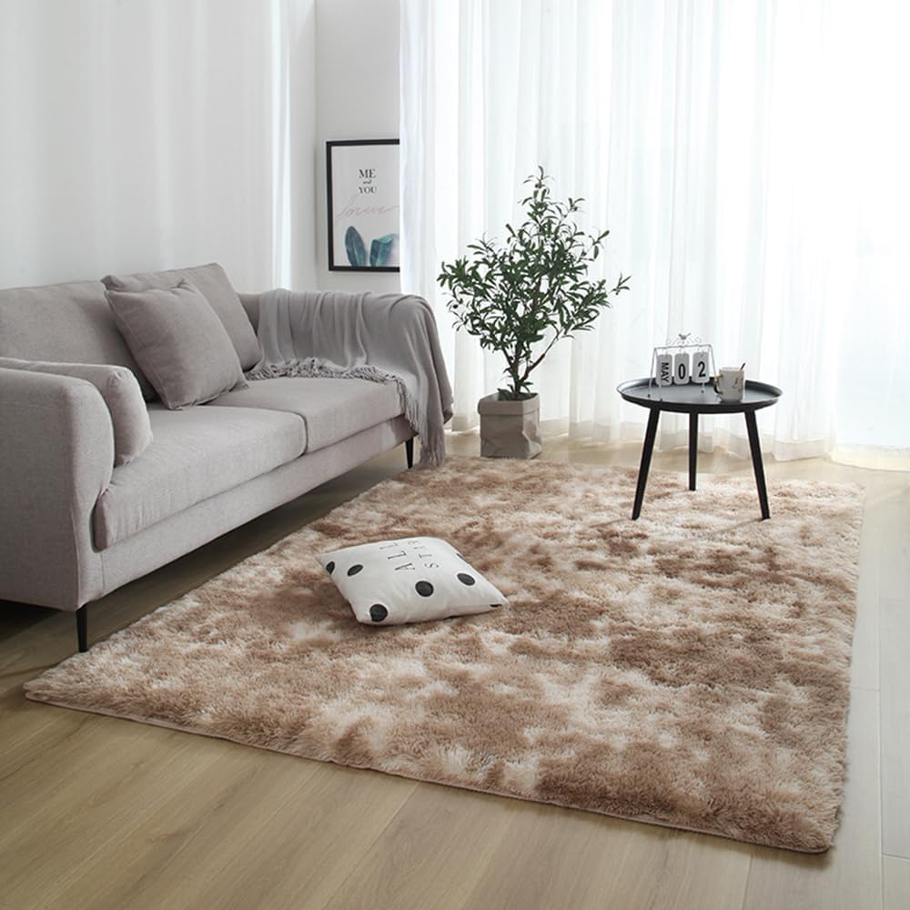 Tapis de sol shaggy moelleux pour créer un coin lecture cosy dans le salon