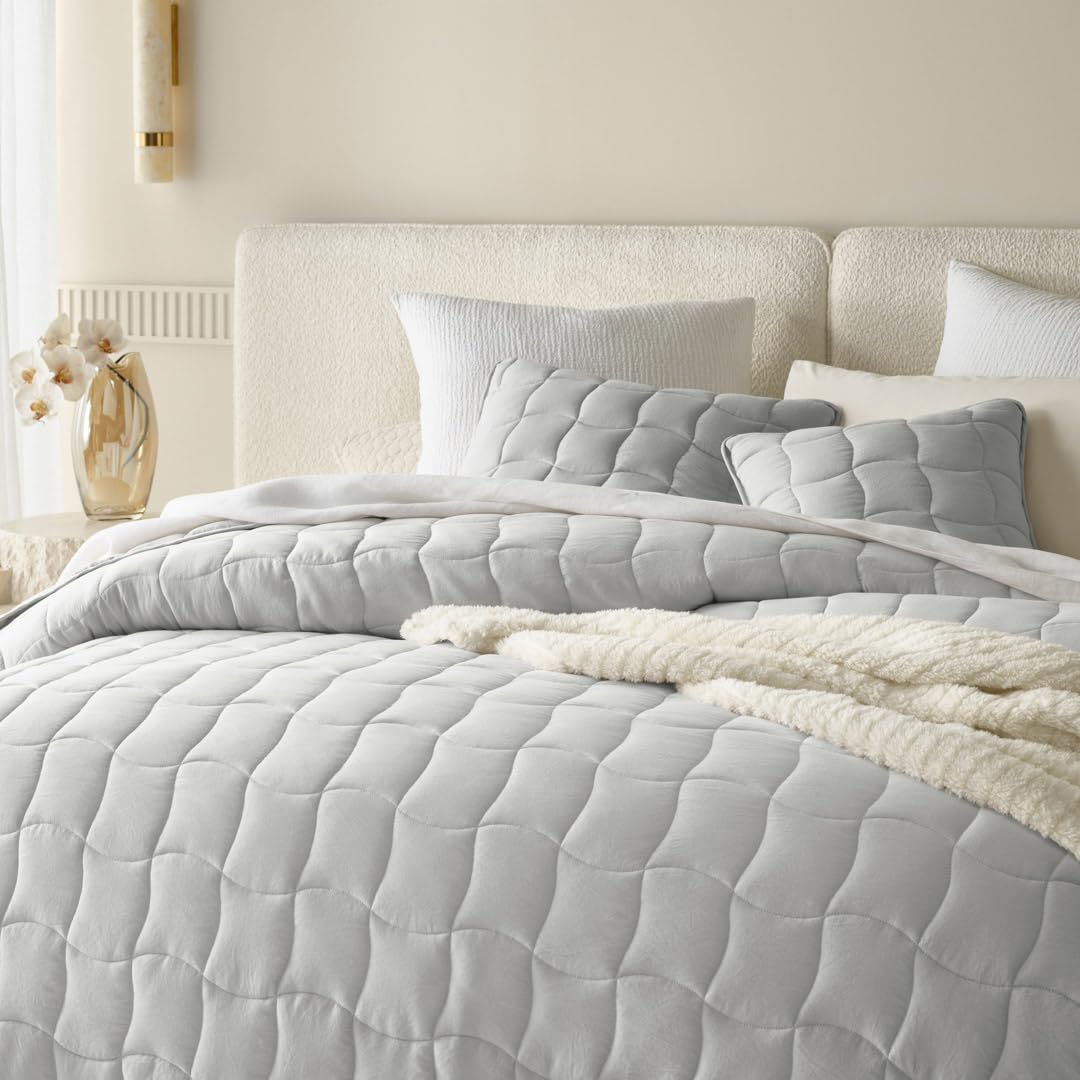 ROOM99 Marshmallow Elegante copriletto in grigio chiaro, 220 x 240 cm