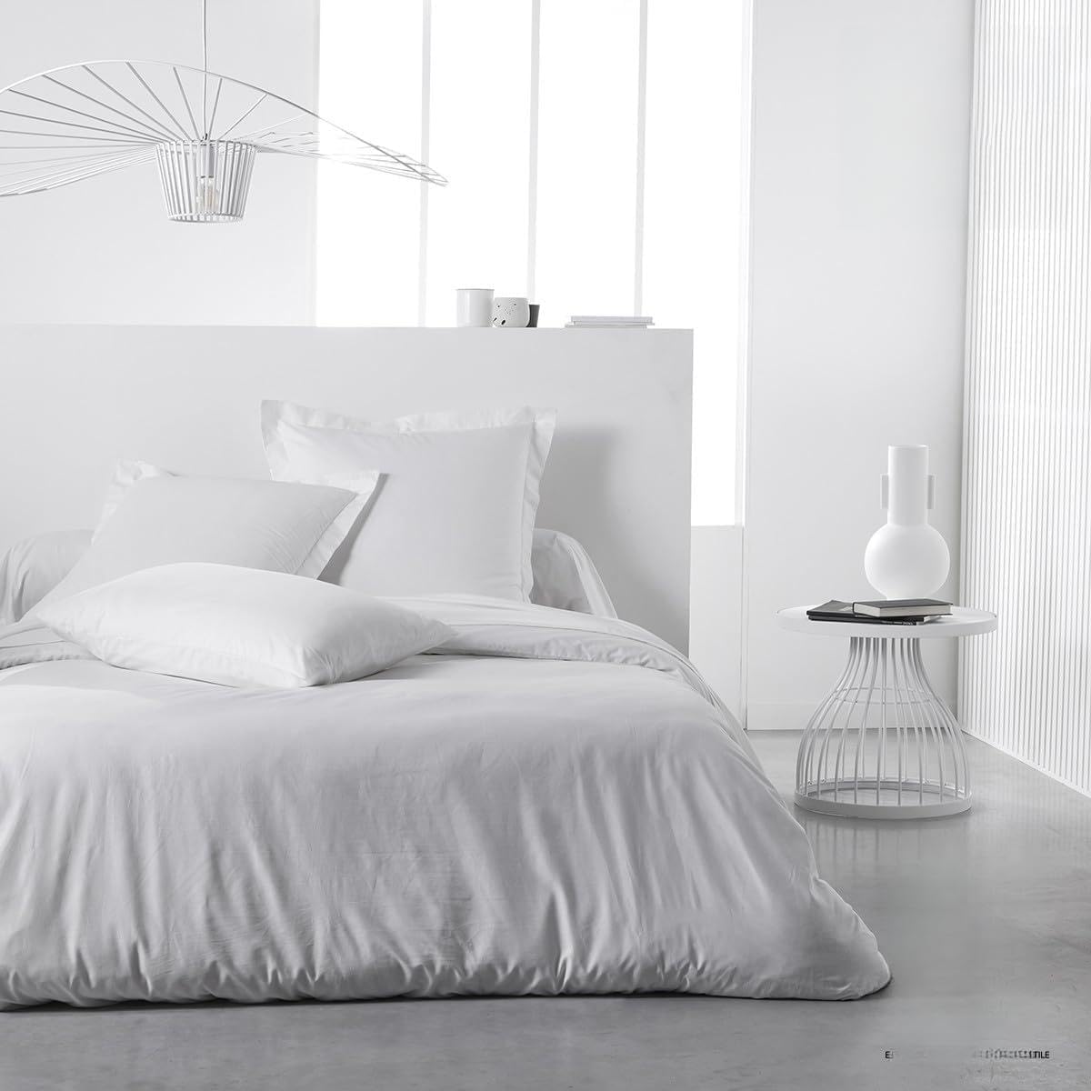 Housse de couette lit double blanc 240x260 pour des nuits cocooning