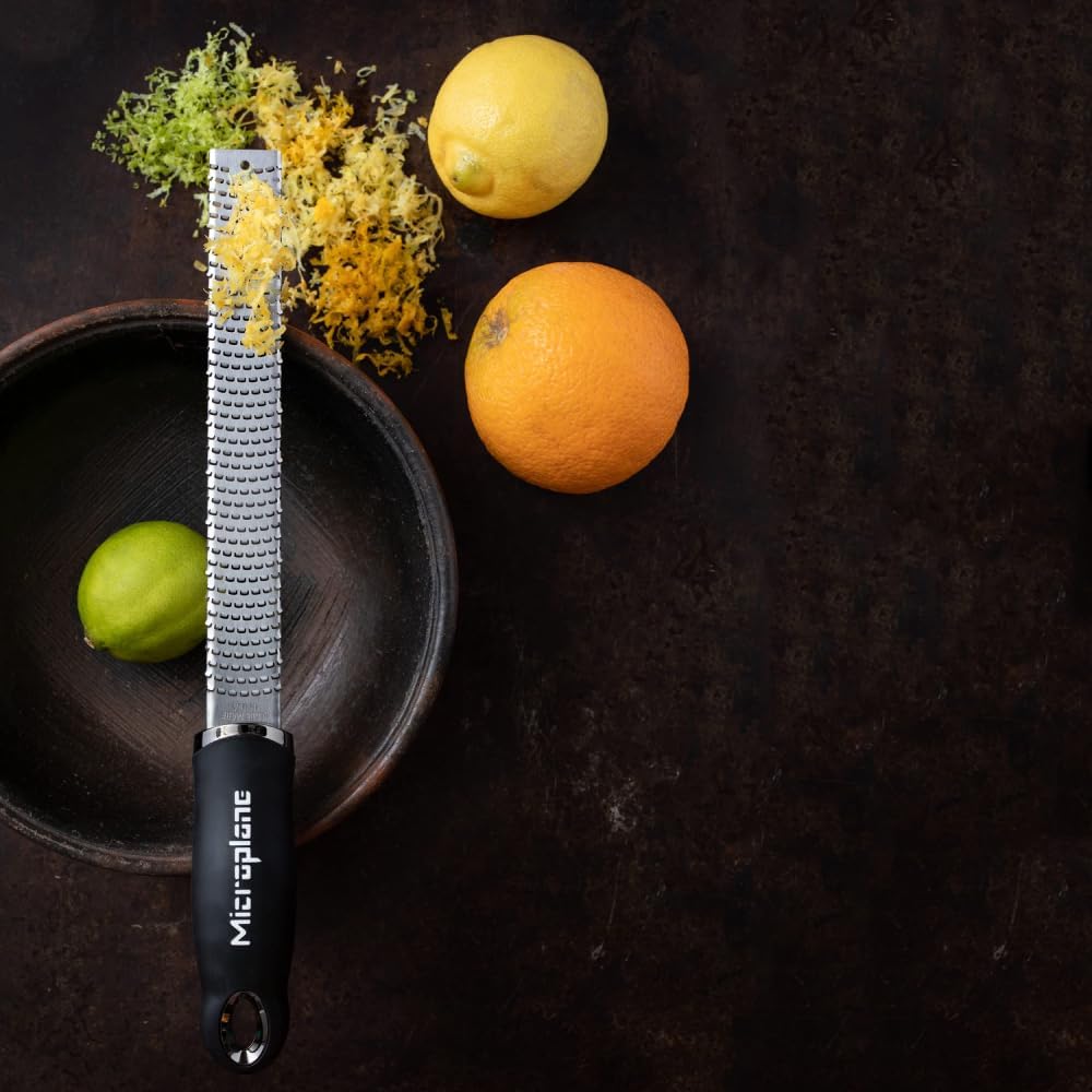 Microplane Râpe à zesteur Noir lame fine pour agrumes, parmesan, gingembre, chocolat, noix de muscade