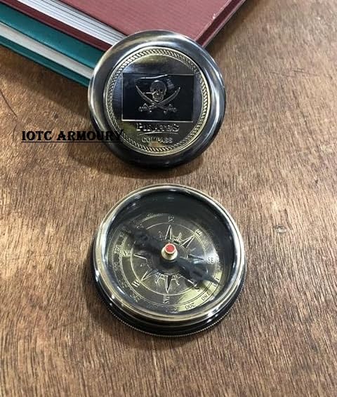 Brújula de latón estilo pirata de bolsillo con grabado personalizado y estuche de cuero miniatura 3