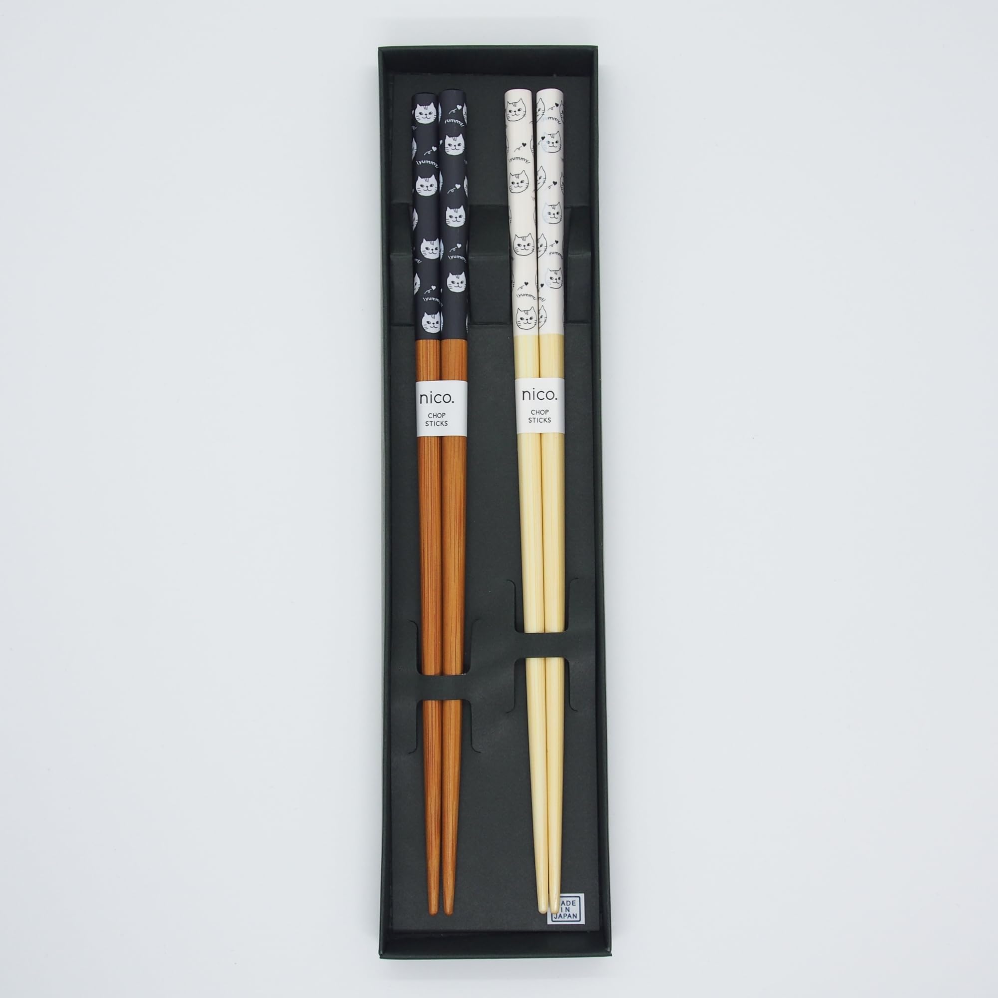 Tanaka Hashi 2 Pairs of Reusable Bamboo Chopsticks 8.8 inches Made in Japan (Cat Pattern)