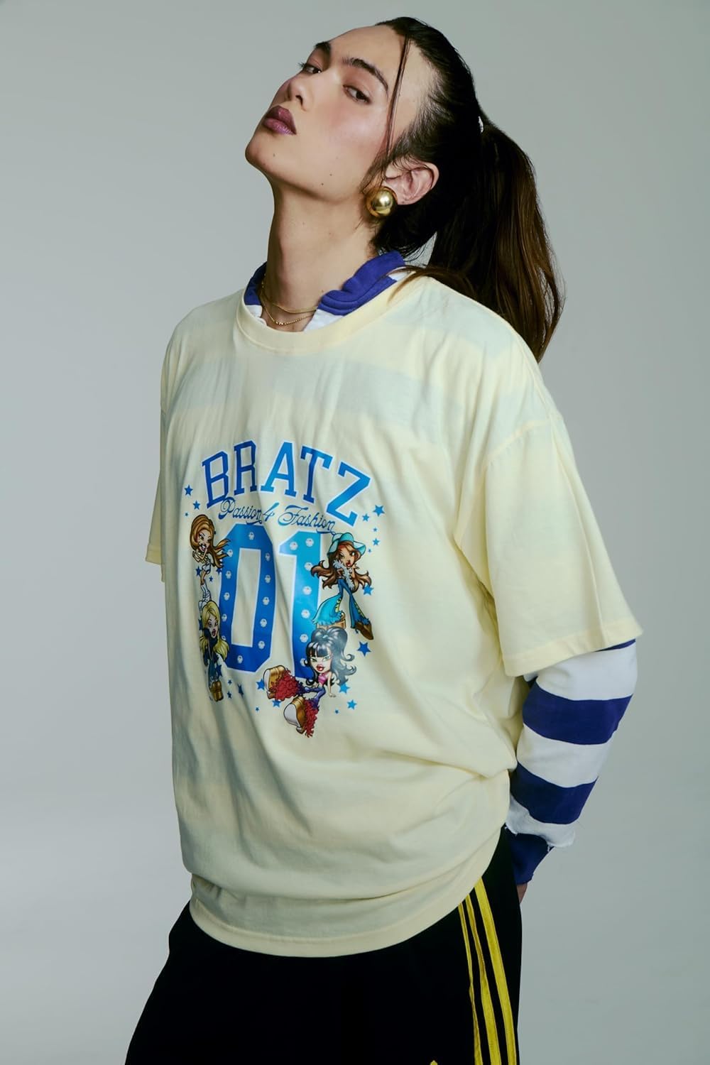 Bratz Stylin' Sasha Fashion Doll with Customizable T-Shirt for You and Accessories - Image 7