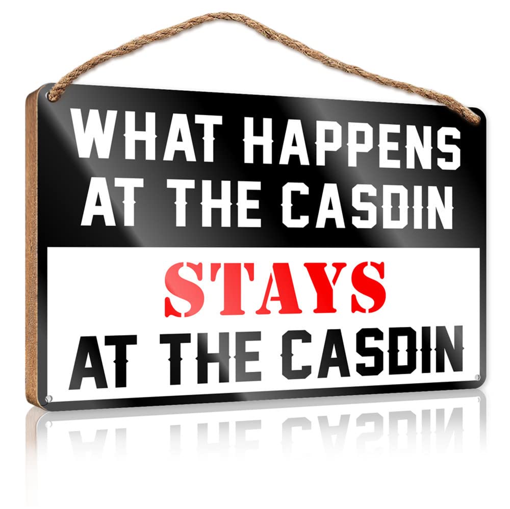 Yyhleh Women's One Color Outdoor Signs For Porch What Happens At The Casdin Stays At The Wooden Sign(20X30cm)
