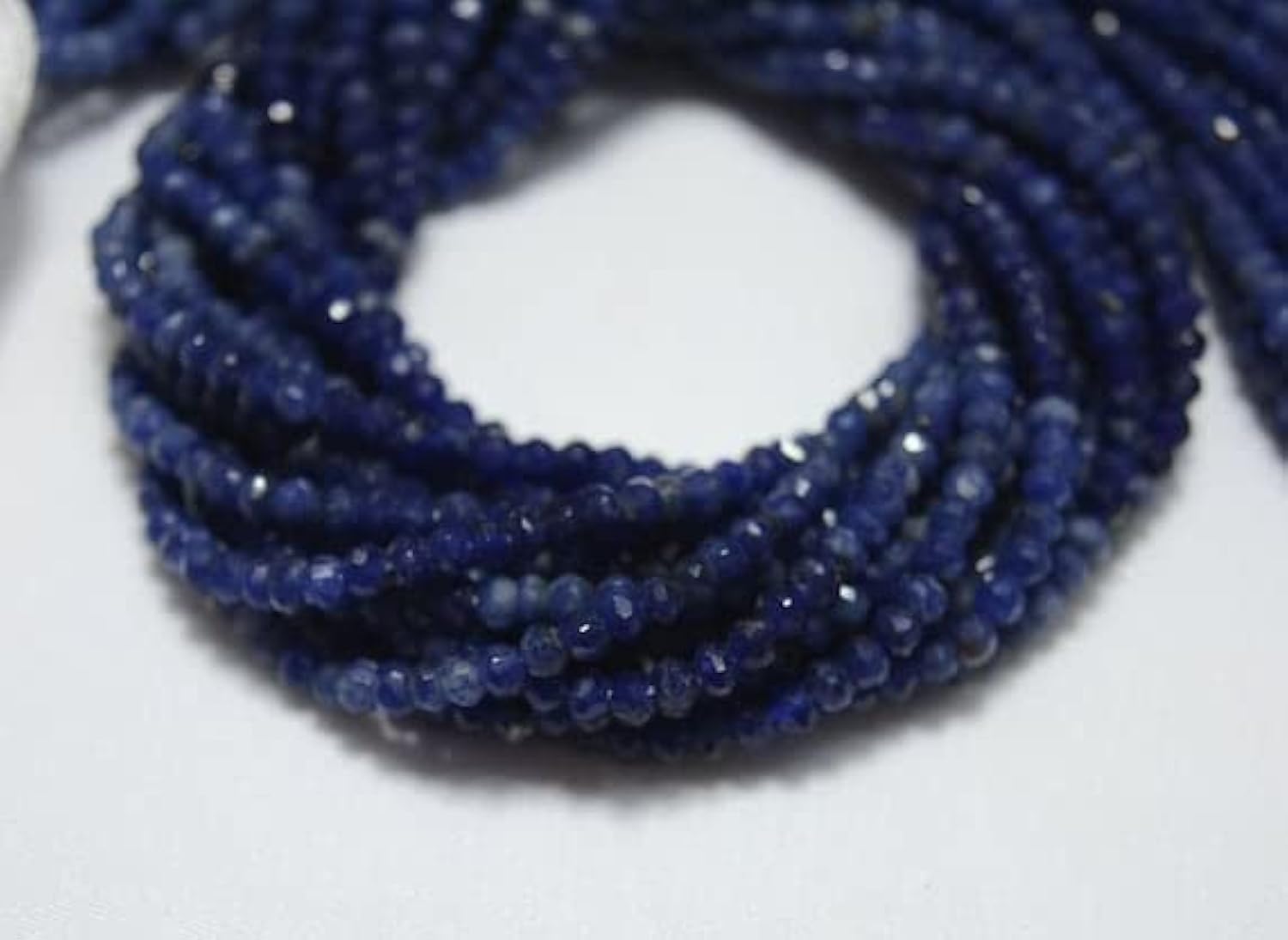 Perles sodalite facettées 3mm pour éliminer les casses lors de vos enfilages