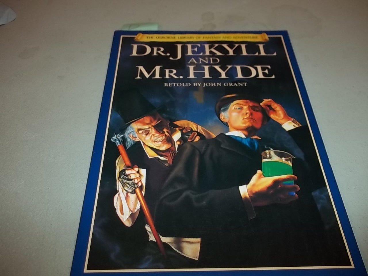 Dr. Jekyll & Mr. Hyde (Paperback Classics)