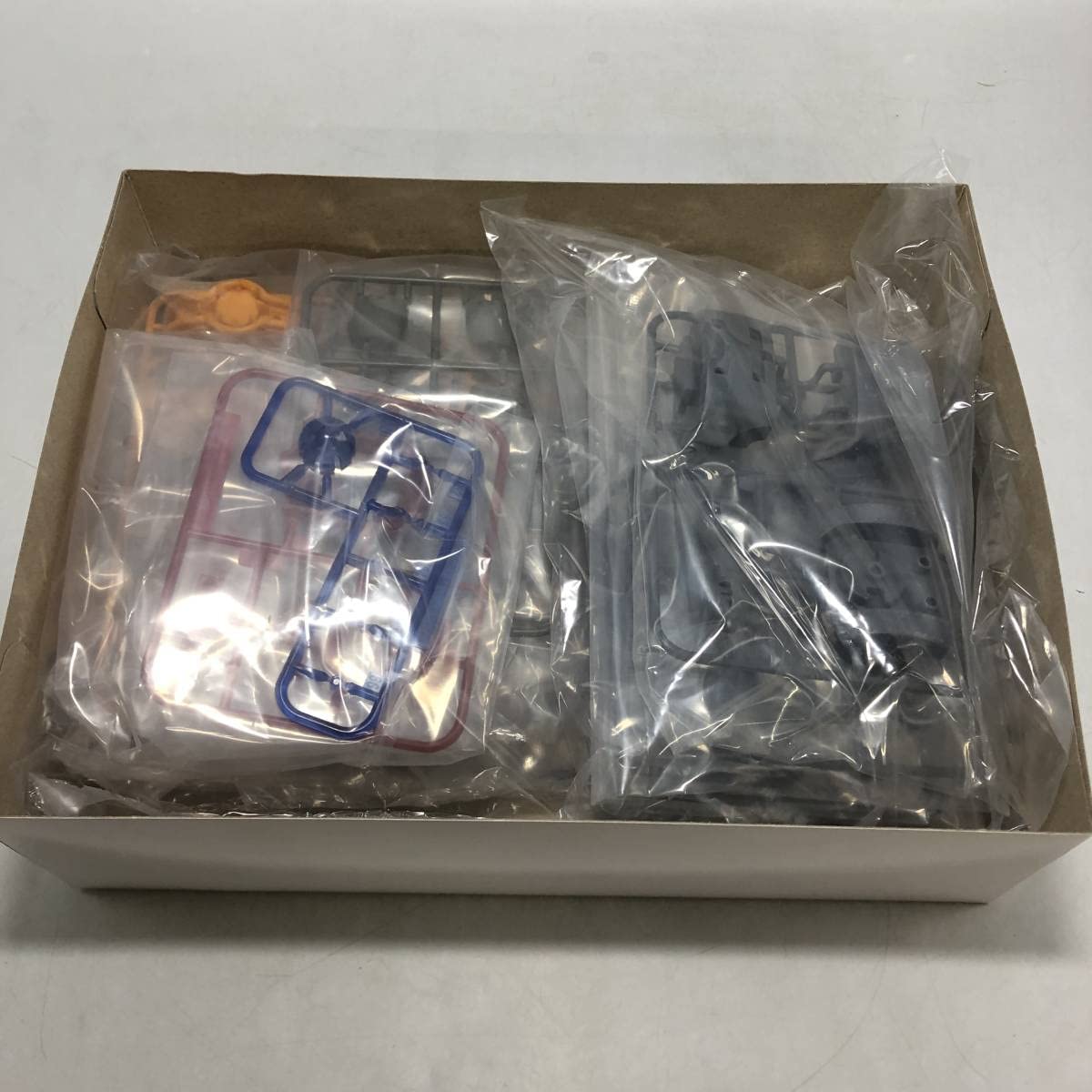 Amazon.co.jp: 未組立 ライブアライブ ストラクチャーアーツ〈ブリキ