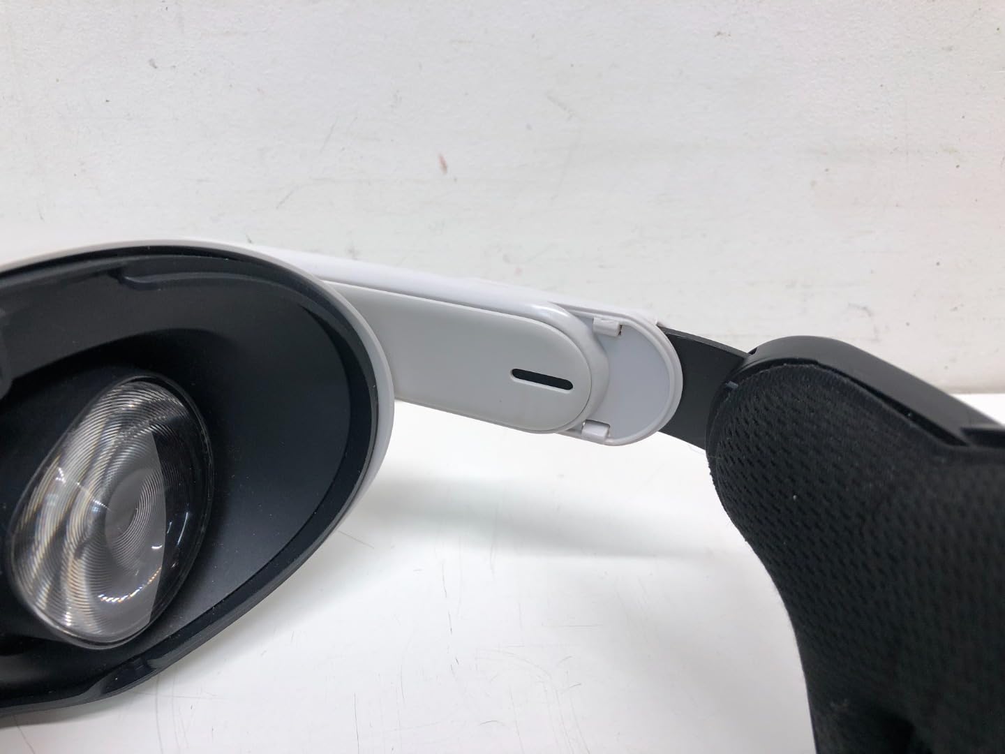 Oculus Quest 2 – Advanced All-in-One Virtual Reality Headset – 64 GB (UK Model)
