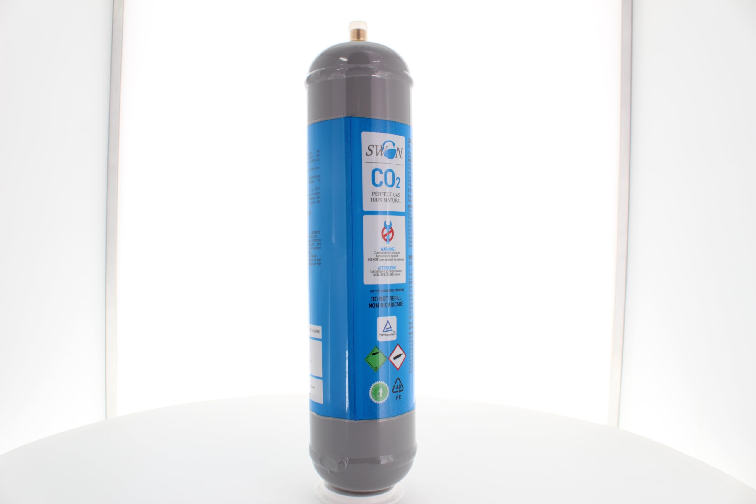 Bombola co2 per gasatore 600 gr usa e getta attacco M11x1 per erogatori - gasatori acqua frizzante, contenitore in acciaio + Riduttore di pressione CO2 con manometro