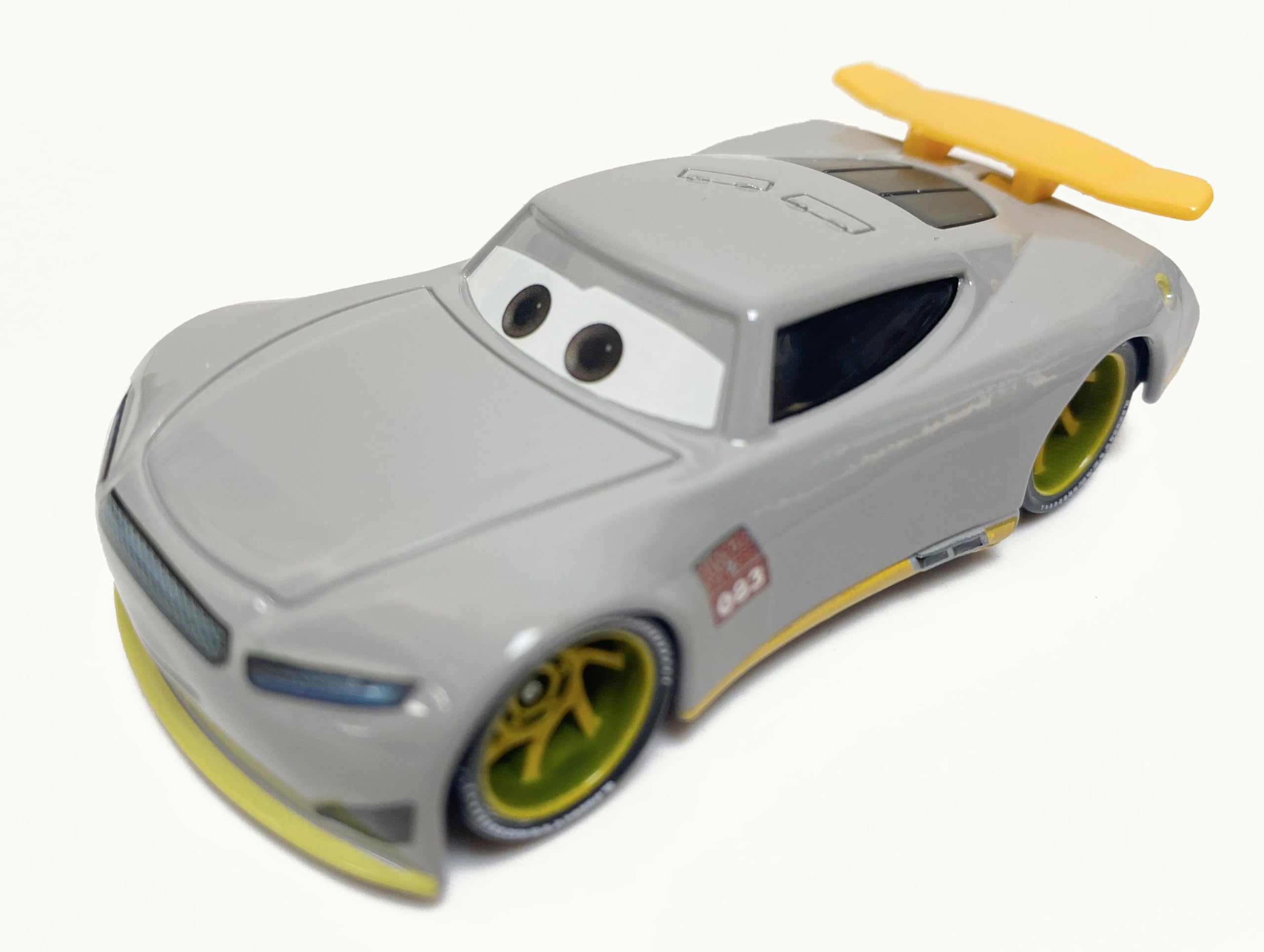 wltk Movie Cars 2 3 Cars Assortment 1：55 Loose DiecastNext Gen Trainee Racers 083Vehicles Toys