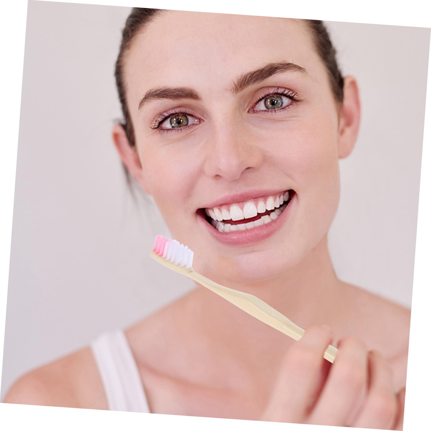 HOMSFOU Set da 100 Spazzolini da Viaggio Usa e Getta con Dentifricio Confezionati Singolarmente, Spazzolino da Denti Manuale Monouso per Campeggio e Viaggi, Accessorio Stili multipli