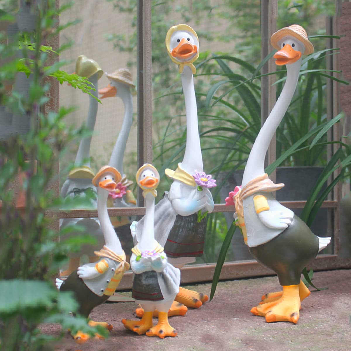 Gartendeko Figuren,Taxually Harz Gartenstatuen Dekorative, 4Stück Handarbeit Gartenfiguren丨Garten Deko Gans丨Gartenstecker Figur Terrasse Wetterfest丨Statue Bauernhof Balkon Wohnzimmer Deko, Mehrfarbig