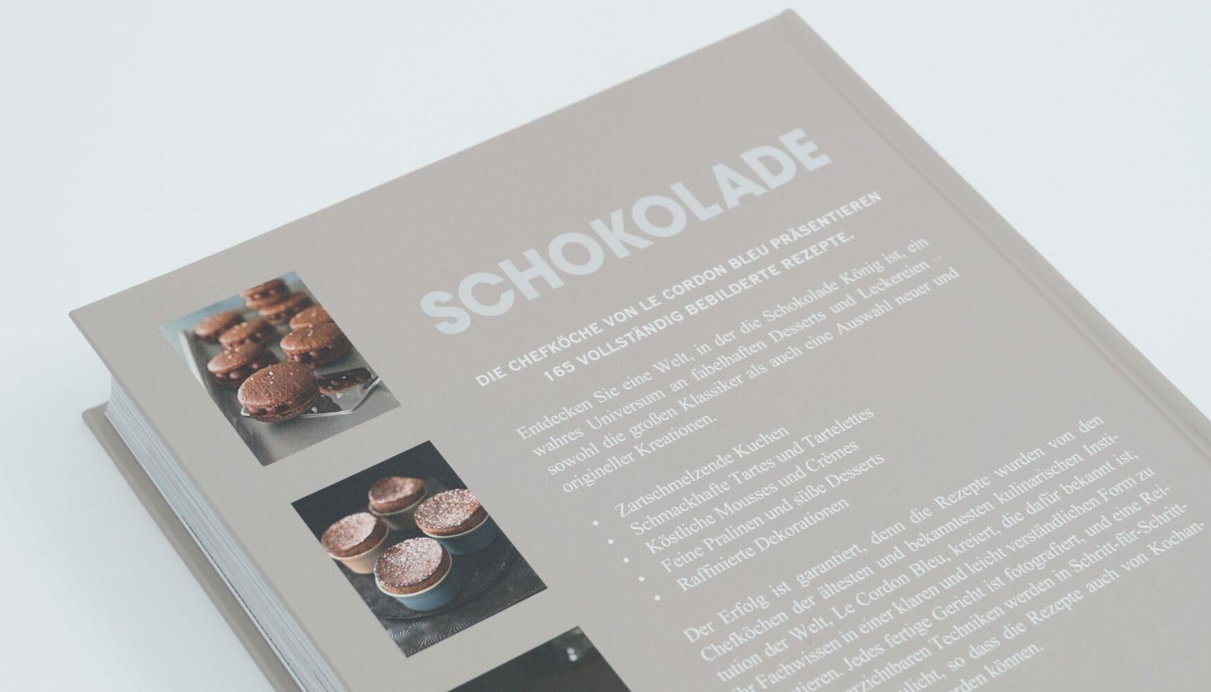 Schokolade: Rezepte aus der renommierten Konditorschule Schritt für Schritt erklärt. 170 raffinierte Rezepte und Tipps von Patisserie-Profis für köstliche Schokoladenkreationen: Ganache, Pralinen & Co