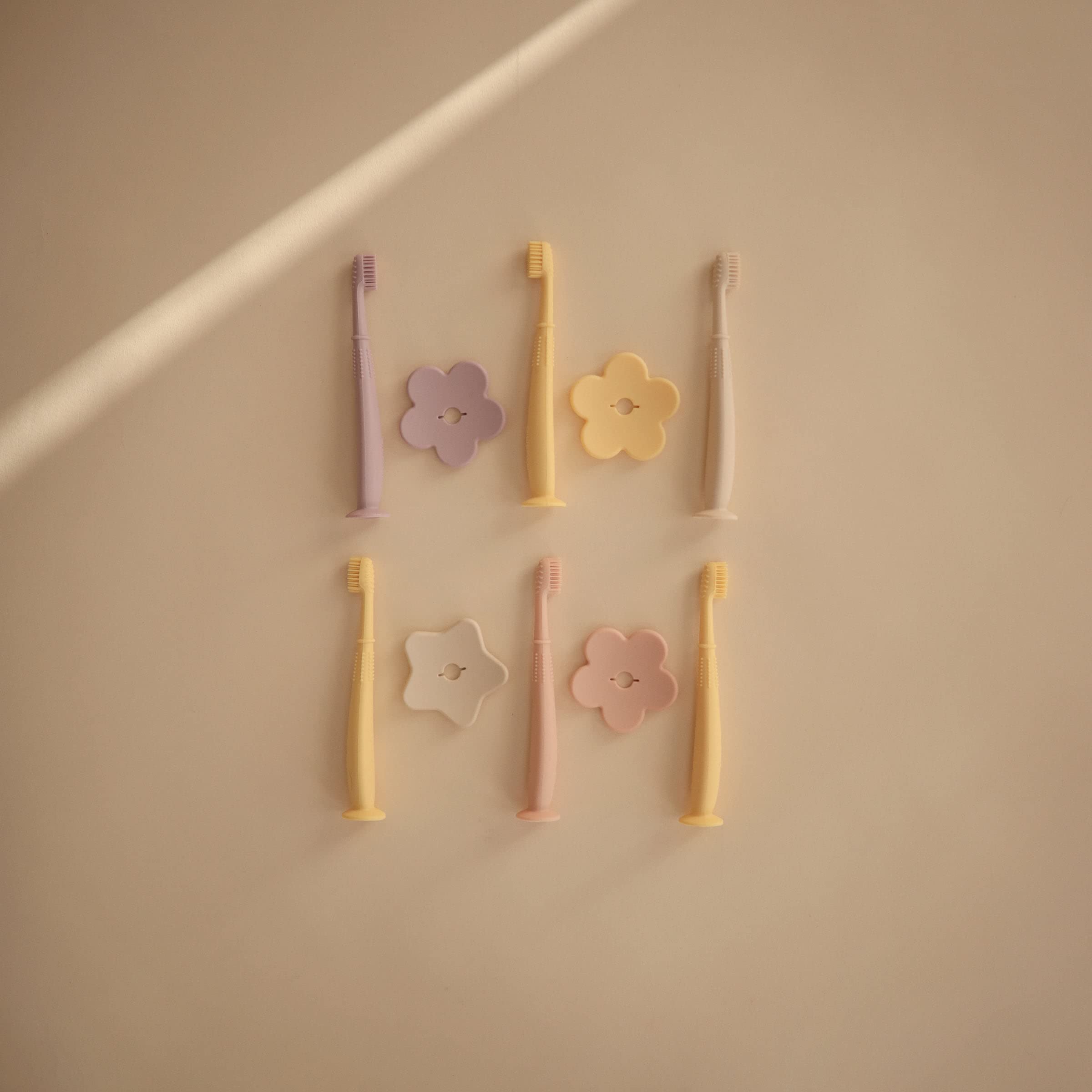 Mushie | Spazzolino da Denti da Allenamento per Bambini | Senza BPA | Training Brush & Primo Spazzolino | Accessori per Bambini Sicuri e di Alta Qualità | Soft Lilac