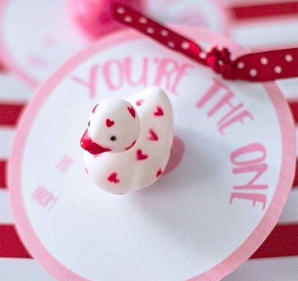4E's Novelty Valentines Day Rubber Ducks (24 Pack) Heart Themed Duckies, Class Valentines Day Gifts for Kids Bulk, Valentines Day Party Favors Classroom Exchange Prizes for Kids Class