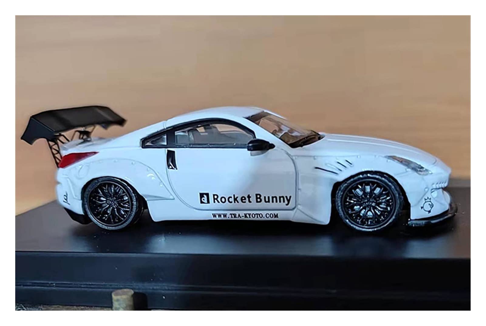 Scale Finished Model Car 1/64 for Nissan Fairlady 350Z Diecast