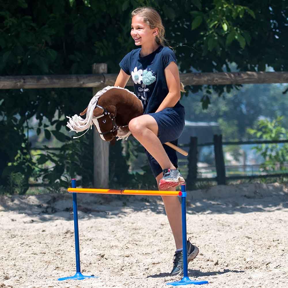 Hobby Horse A3 Sunny Dream - Caballo Alezan Oscuro con crins lavados - Red completa con frontal brillante - Flot Satén Blanco y Marrón Oferta - Juguete ecuestre para niños y adolescentes