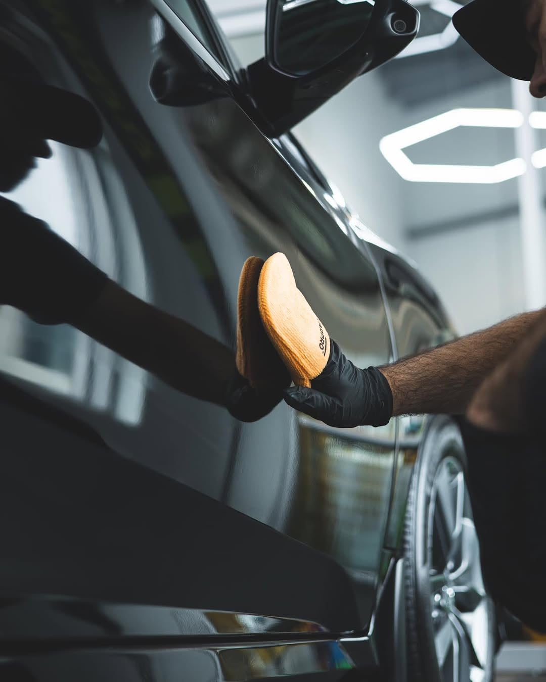 CARPRO Gliss 2.0 - Ceramic Coating for Cars - Hydrophobic Topcoat – Extreme Slickness & Water Spot Protection w/Microfiber Applicators - Repels Oil, Dirt & Grime Making Car Easy to Clean - 30ml Kit - Image 6