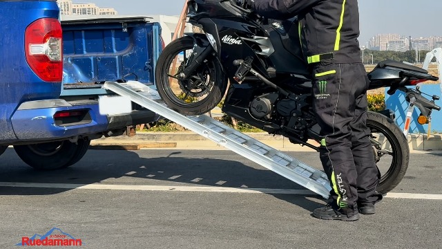 ラダー（農機具、バイク等） Amazon.co.jp: Ruedamann アルミラダー 2本セット 長さ182cm*外幅34cm