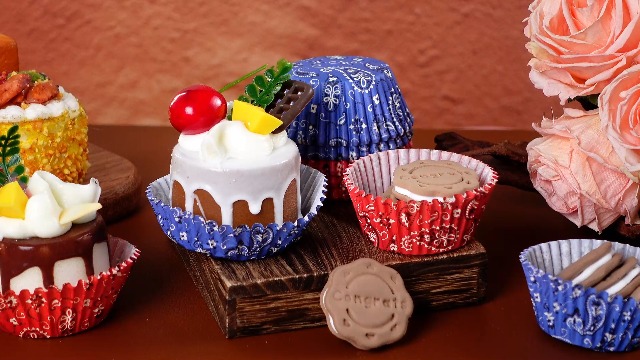 Whaline Western Cowboy Cupcake Liner – 300 Stück, Wild-West-Motive, 5,1 X 3,1 Cm