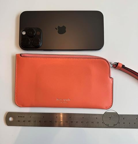 Review Image by Vine & Dandy Reviews