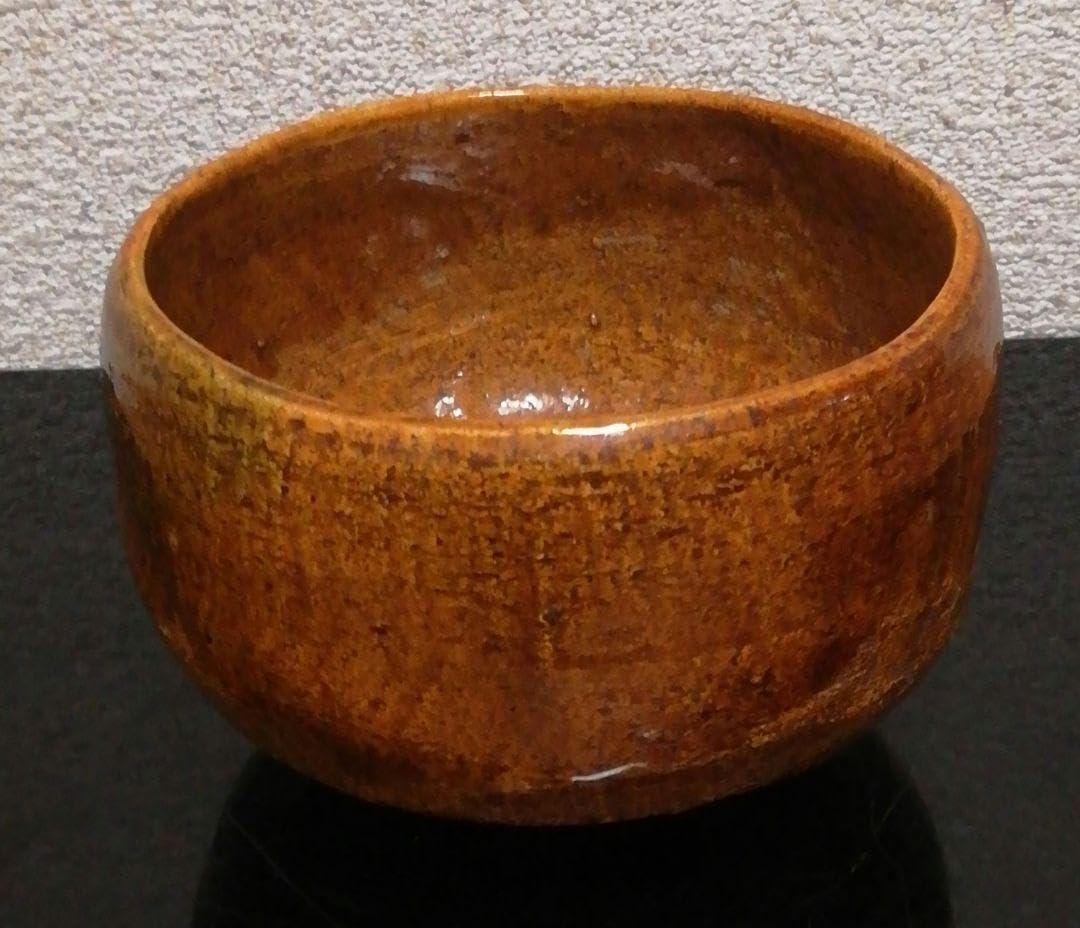 大樋長楽 大樋焼 長楽窯 飴釉 茶碗 抹茶碗 茶道具 美品 です。
