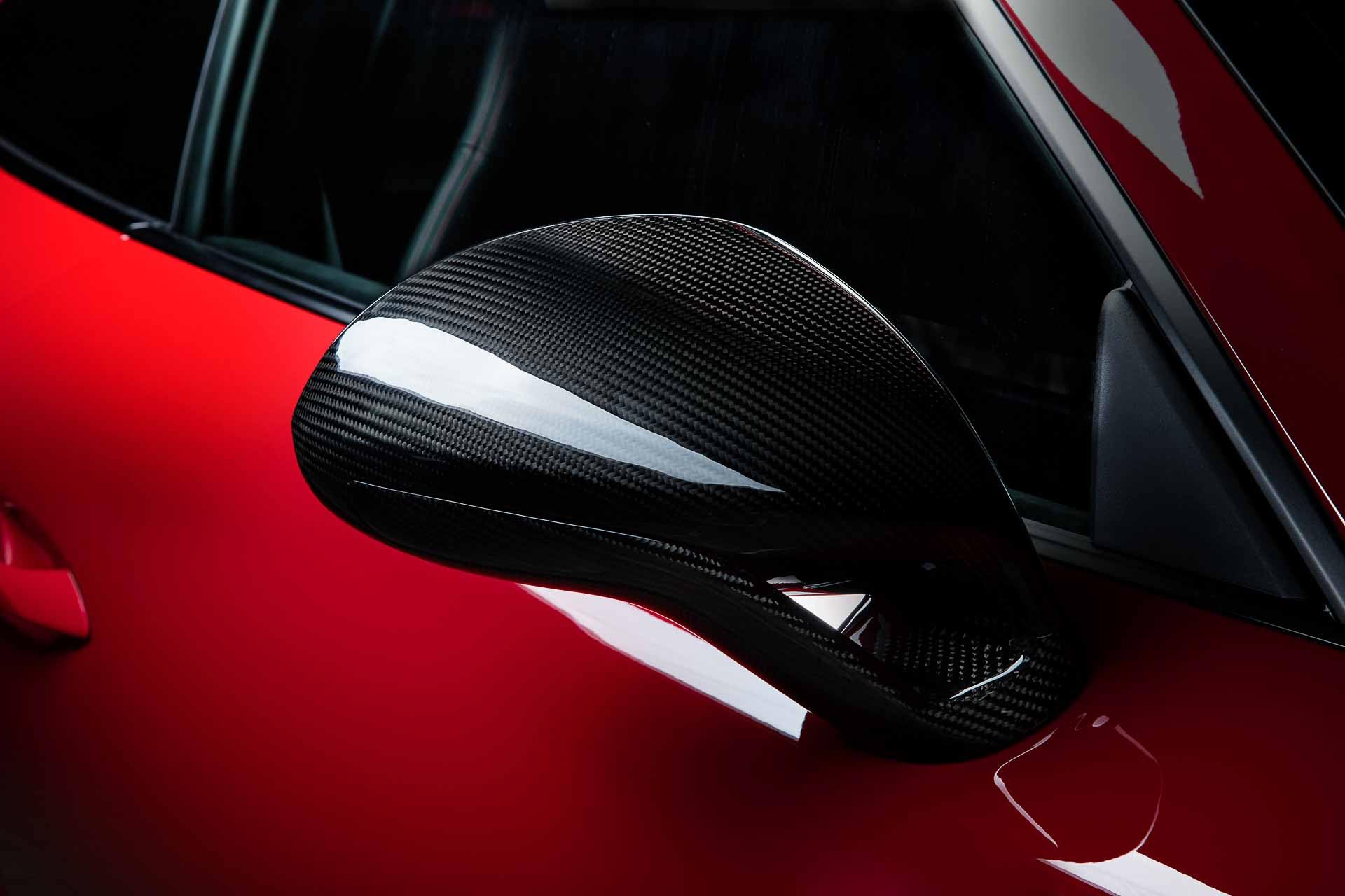 Heinaroman 3D Koolstofvezel Vinyl Zelfklevende Folie Voor Auto Auto Lichaam Bescherming Zelfklevende Film Met Luchtversietechnologie Auto Vinyl Film
