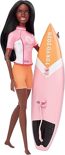Barbie Olympic Games Tokyo 2020 - Muñeca surfista con uniforme de surf, chaqueta de Tokio 2020, medalla, tabla de surf de Tokio 2020 con aletas para
