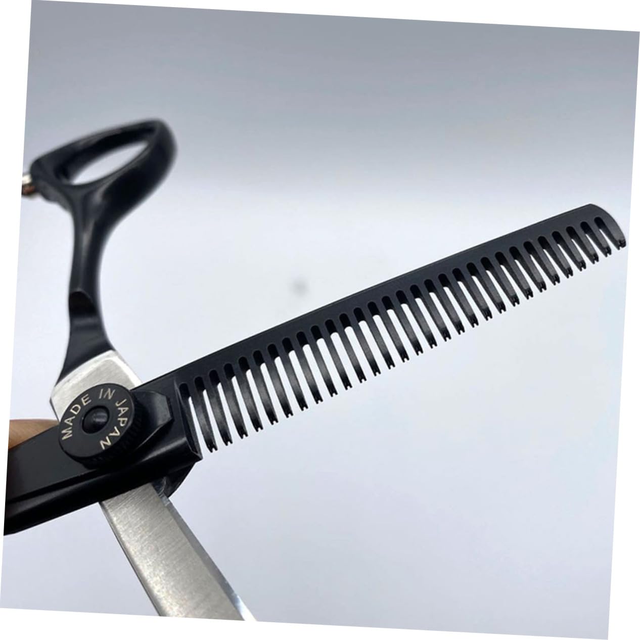 Healvian 5pièces Ciseaux de Coiffure Ergonomiques avec Poignée Peigne à Effiler et Ciseaux à Lisser Outils pour Salon avec Sac de Rangement