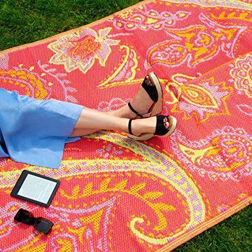 Talking Tables Tapis d'extérieur imperméable tissé Rose et Jaune 180 x 120 cm, Tapis en Plastique léger avec Motif Cachemire, pour Jardin, Patio, terrasse, Salle de Bain, Pique-Nique Boho-Rug-Pais