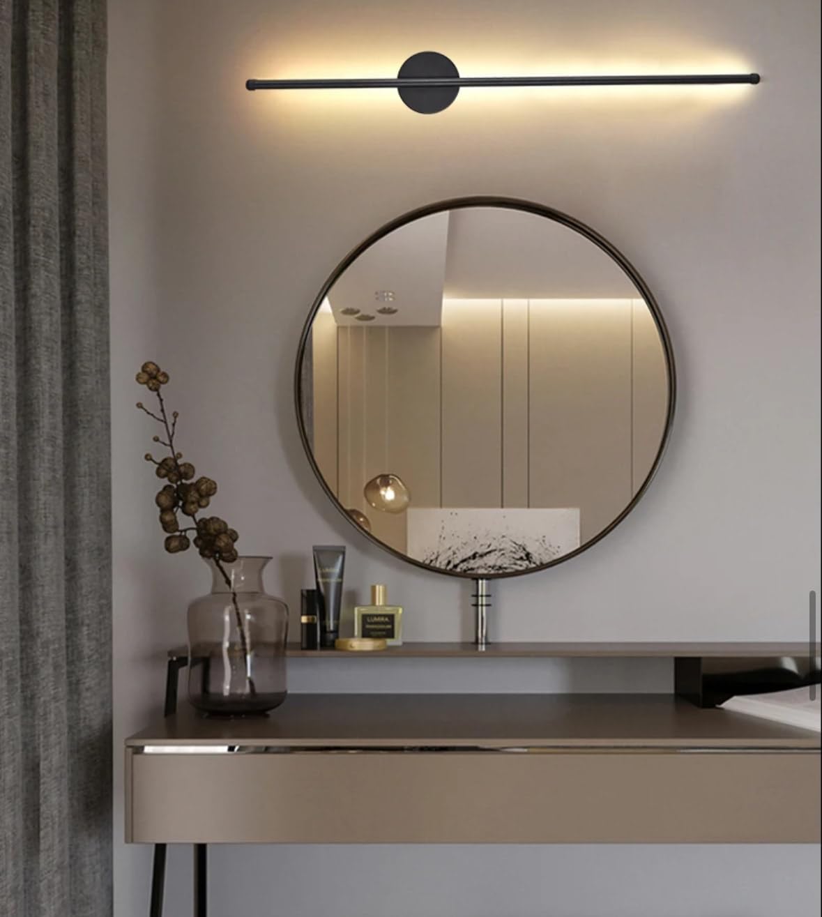 Embellis LED Aluminiun Wall Light, Modern and Sleek Indoor Lighting. Ideal as a Bedside lamp - Image 2