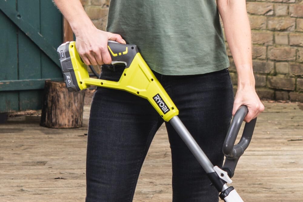 RYOBI - Limpiador de Suelos Inalámbrico 18V One+ - Uso en Superficies Duras de Jardín - Mango Ergonómico y Tubo Telescópico - Se Entrega con 1 Cepillo Universal - RY18PCB-0