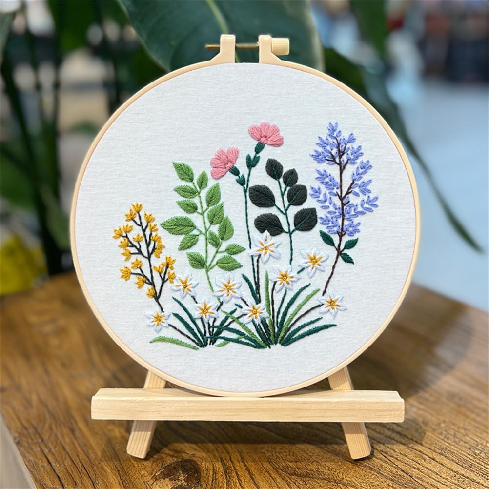 Meecaa Lavender Flower Embroidery Kit Starter Set, Hand Embroidery Set,Pattern Printed Cross Stitch Set for Beginner Adults, with Embroidery Hoop and Instructions (Lavender)
