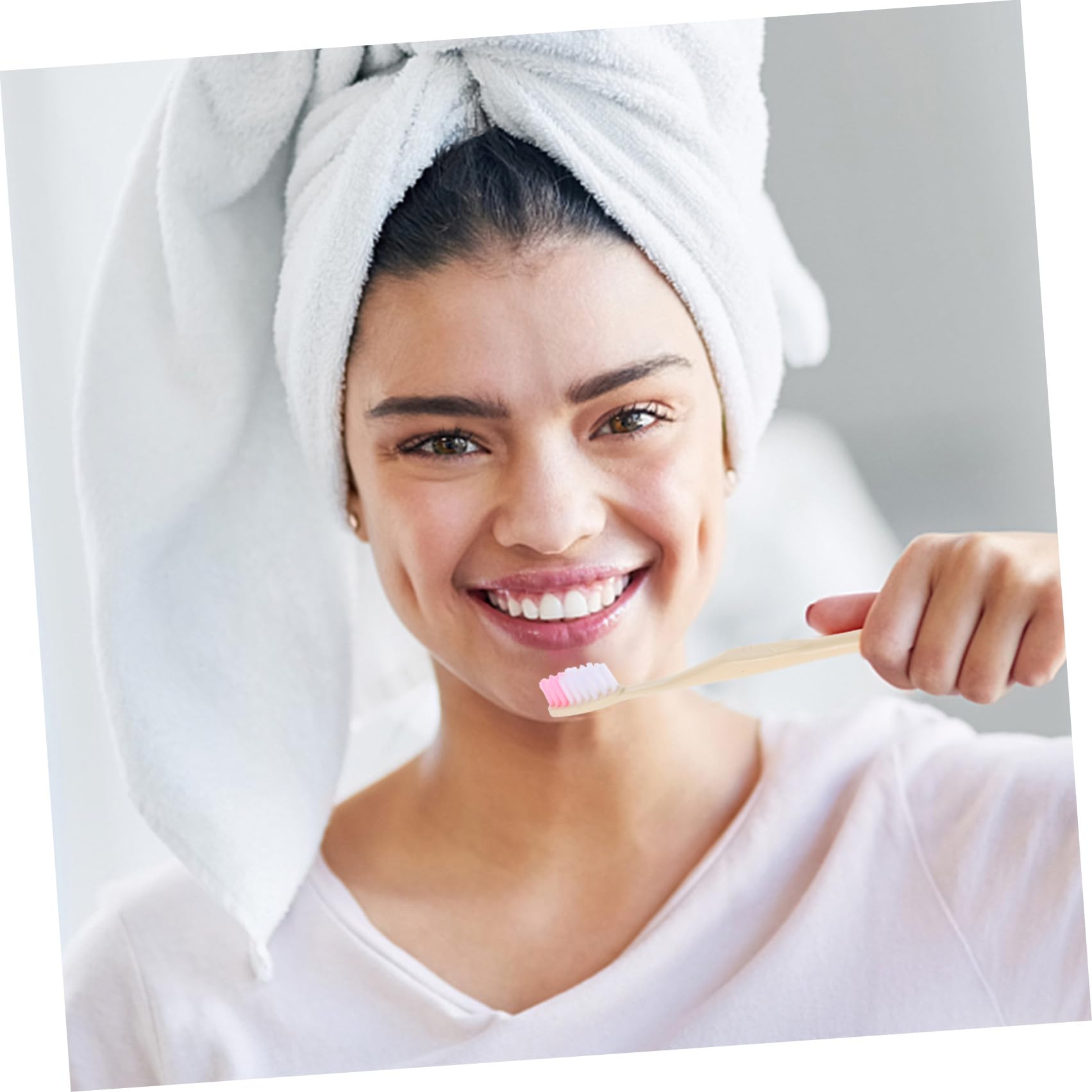 VOSAREA Set da 100 Spazzolini da Denti Manuali Monouso con Dentifricio, Formato Viaggio Tascabile Trasparente, Kit Igiene Orale per Hotel, Campeggio e Viaggi D’affari Stile Stili multipli