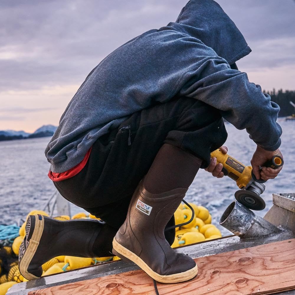 Xtratuf Men's 15" Insulated Elite Legacy Boot, Brown, Size 7(M) - Image 2