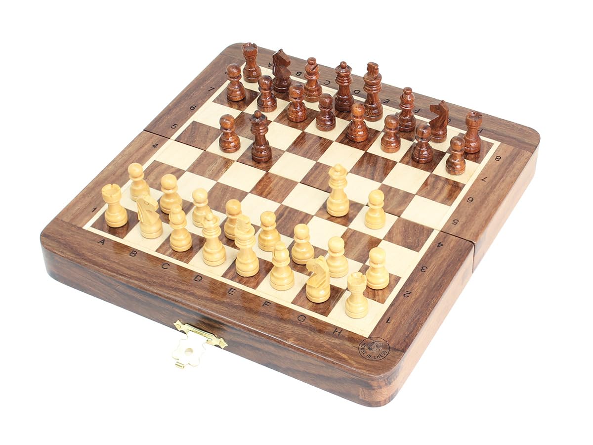 House of Chess - 16,5 cm großes magnetisches faltbares Reiseschach-Set aus Holz | Brett – algebraische Notation – zwei zusätzliche Königinnen – handgefertigt – Premium-Qualität (goldenes