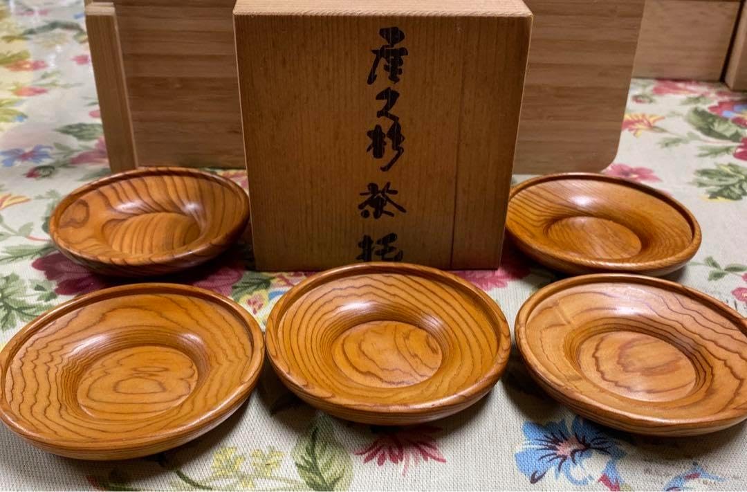 屋久杉 煎茶用茶托 5枚組 箱入り 楽天市場】茶托（屋久杉）五枚