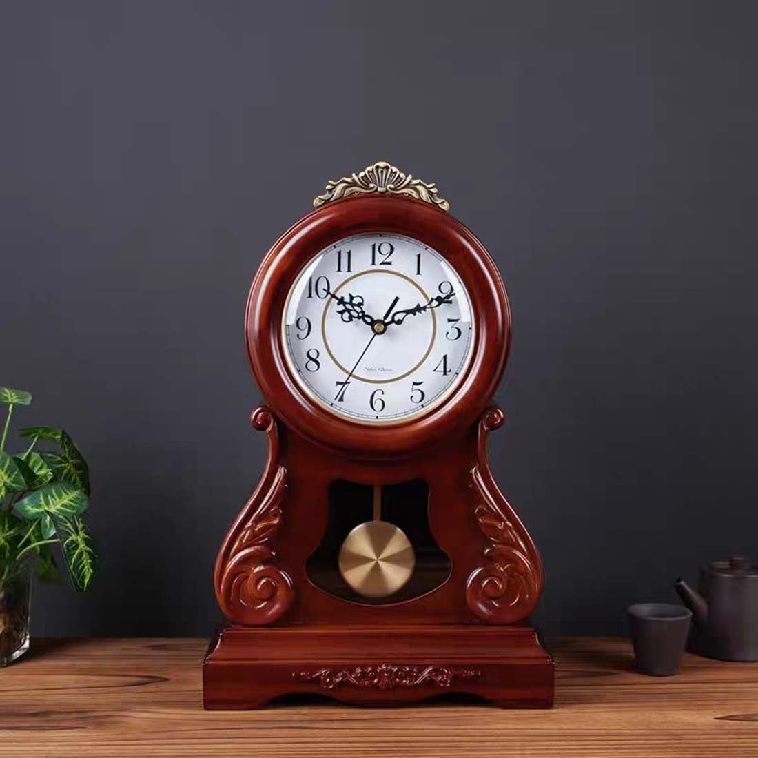 Reloj de repisa de Madera con péndulo - Reloj de Mesa mecánico Tradicional de Madera marrón for decoración del hogar inauguración de la casa o cumpleaños for la Sala de Estar o la