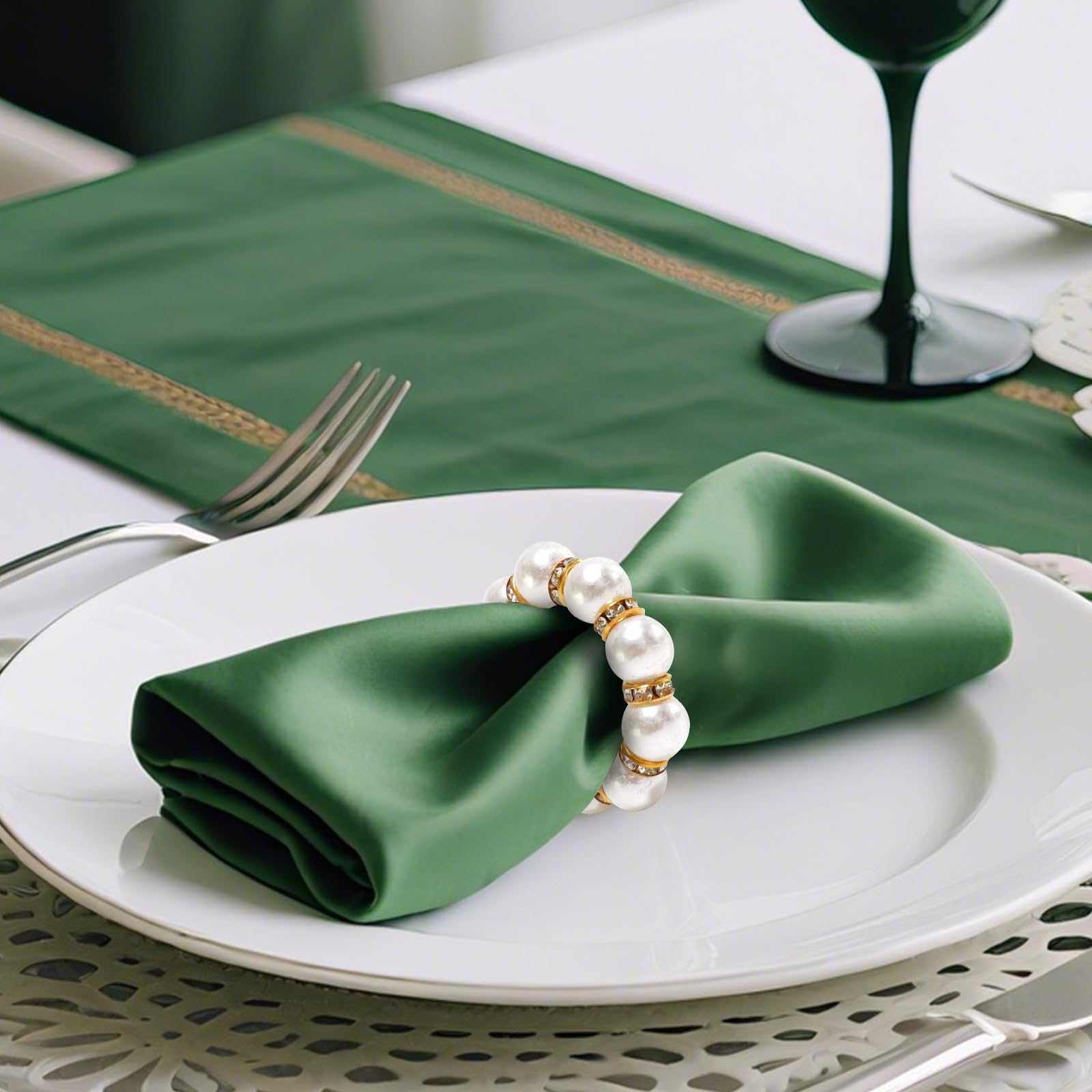 100 Stück goldene Einweg-Serviettenringe aus Kunstperlen, exquisite Serviettenringe aus Weißgold für Hochzeit, Party, Tischdekoration und den täglichen Gebrauch