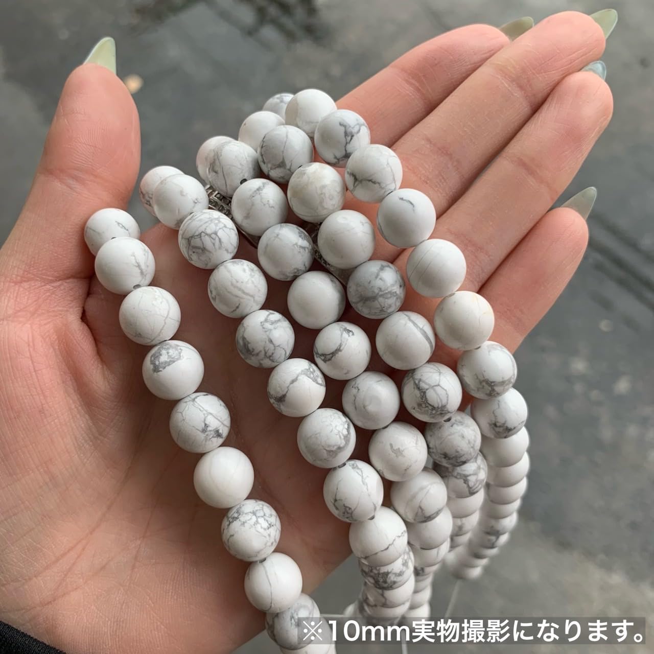 パワーストーン天然石 ハウライト　カラー解説文付き Amazon.co.jp: ハウライトターコイズ(白) 1連 38～40cm 天然石卸